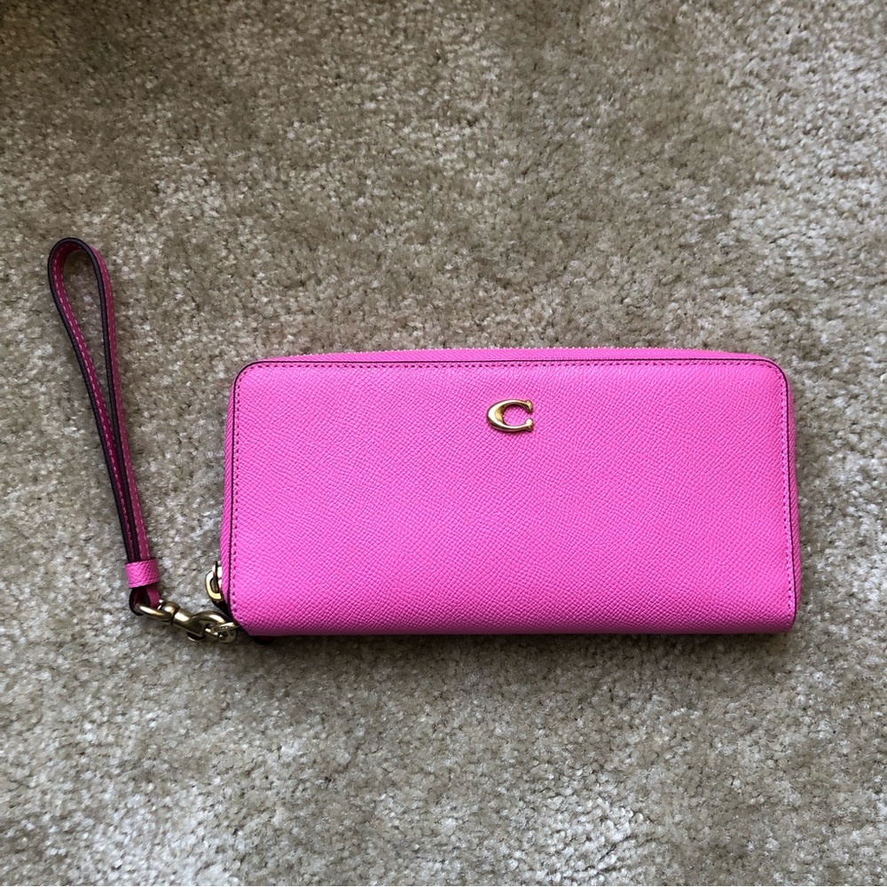 NWT Coach Continental Wallet Brass/Petunia